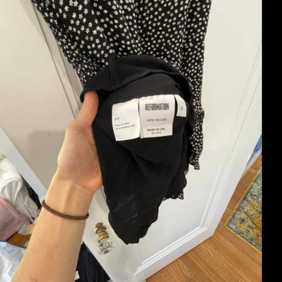 SOLD Reformation • Floral Short Sleeve Mini Dress • 2 - Picture 4 of 4